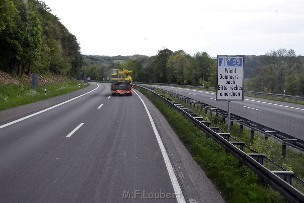 VU Gefahrgut LKW umgestuerzt A 4 Rich Koeln Hoehe AS Gummersbach P012.JPG - Miklos Laubert